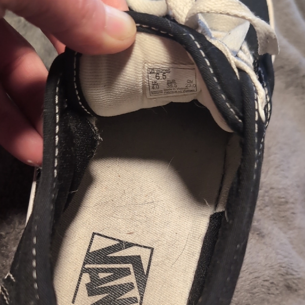 Vans Black Canvas Sneakers - Picture 5 of 5